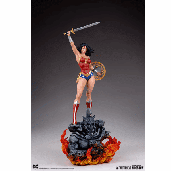 WIN! Tweeterhead OFFICIALLY LICENSED DC Comic Maquette Wonder Woman 1/4 Scale Statue! - Image 2