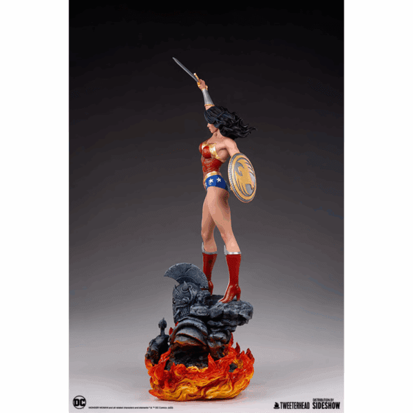 WIN! Tweeterhead OFFICIALLY LICENSED DC Comic Maquette Wonder Woman 1/4 Scale Statue! - Image 6