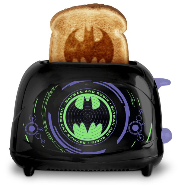 HOT 100! DC Comics BATMAN & JOKER Toaster & Waffle Maker Set! Bring a little DC Comics fun to every meal! - Image 5