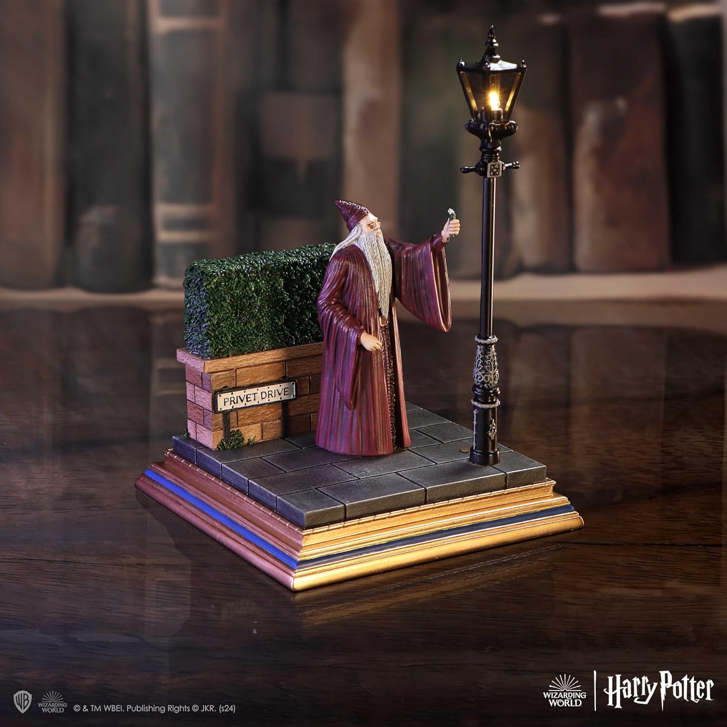 Bring the magic home with the Officially Licensed Harry Potter Privet Drive Light-Up Display! - Image 5